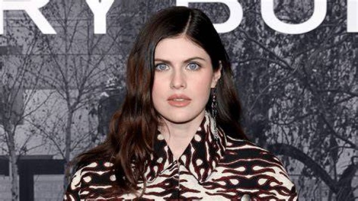Alexandra Daddario Nudes: Debunking Myths, Exploring Her Career, and Understanding Privacy in the Digital Age