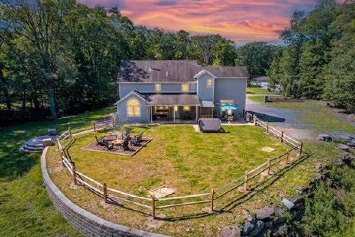 Best Pocono Vacation Rentals: Book Your Getaway Today!