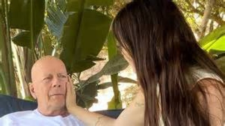Bruce Willis's Relationships: A Deep Dive into His Past & Present