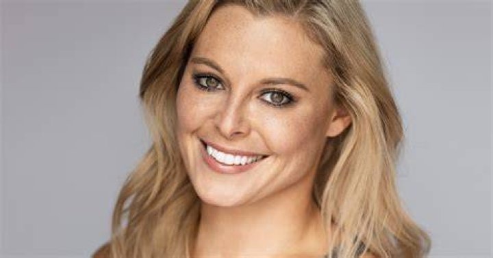 Cristy Ren: The Rising Star in the Entertainment Industry