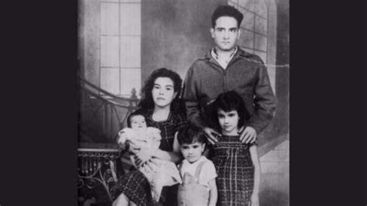 Fernandez Sisters: Meet Vicente's Kin
