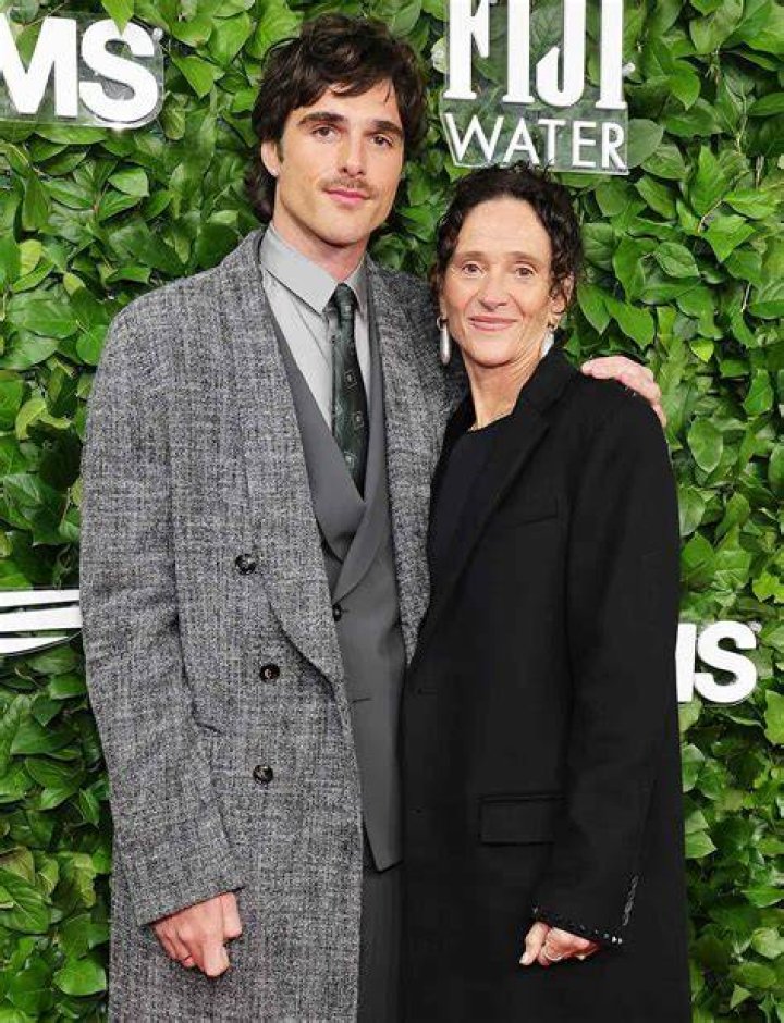 Jacob Elordi's Mom: Meet the Unsung Heroine!