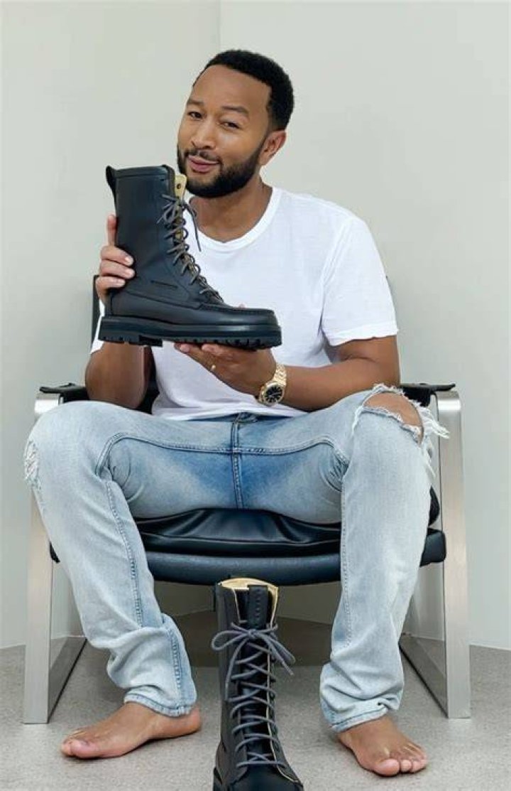 John Legend Feet: The Fascinating Story Behind the Iconic Singer&rsquo;s Unique Trait