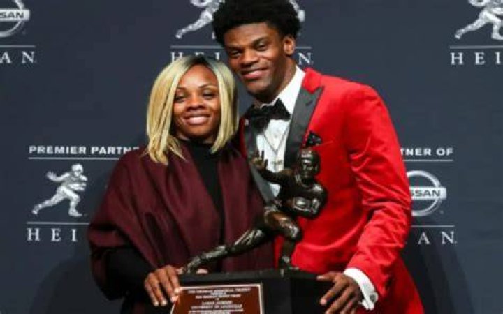 Lamar Jackson's Wife: Everything You Need to Know