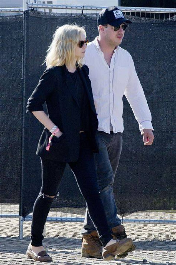 Laura Marling's Boyfriend: Who Is She Dating?