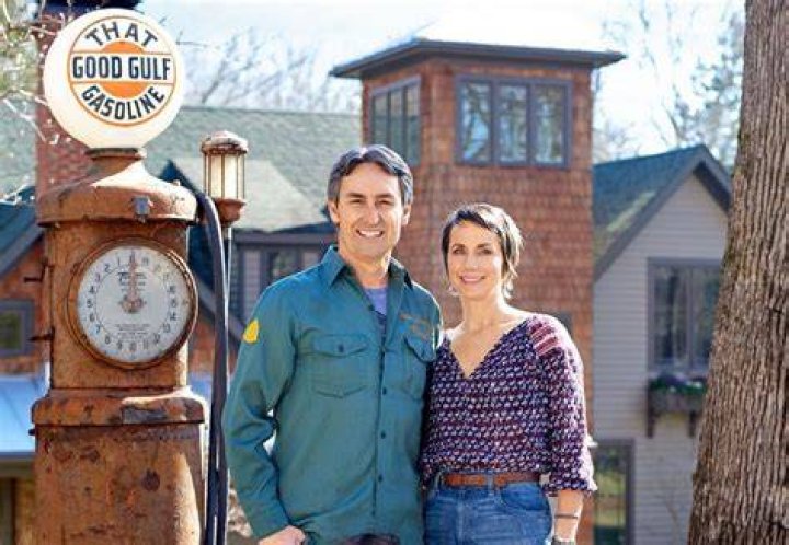 Mike Wolfe: Wikipedia & More - Famous American Restaurateur