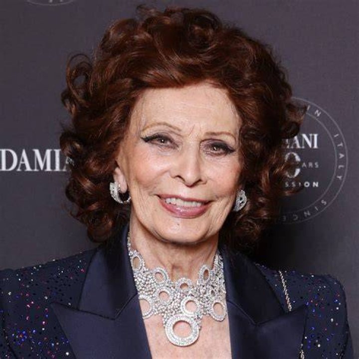 Sophia Loren 2024: Iconic Beauty Returns?