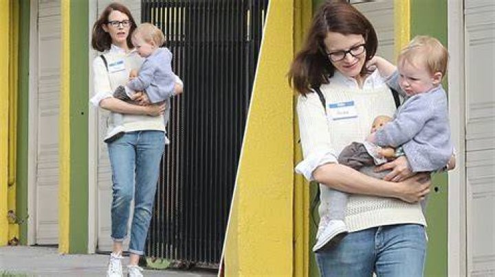 Steve Martin's Daughter: Age Revealed!