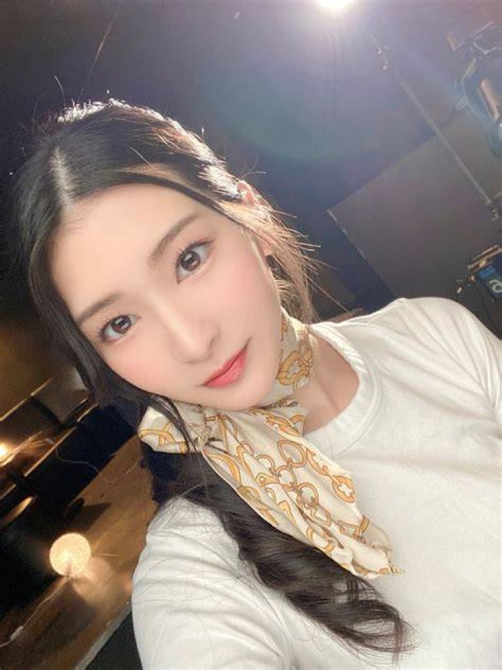 Suzu Honjo Fan Appreciation: Celebrating the Iconic Pop Sensation