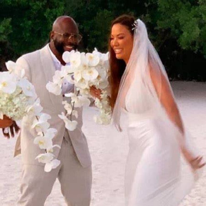 Wanya Morris Wife: Is She Married?