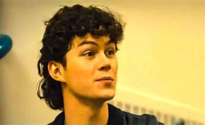 Zac Burgess: The Rising Star in the Entertainment Industry